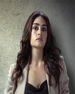 Esra Bilgiç Biography and Meaning of Name?